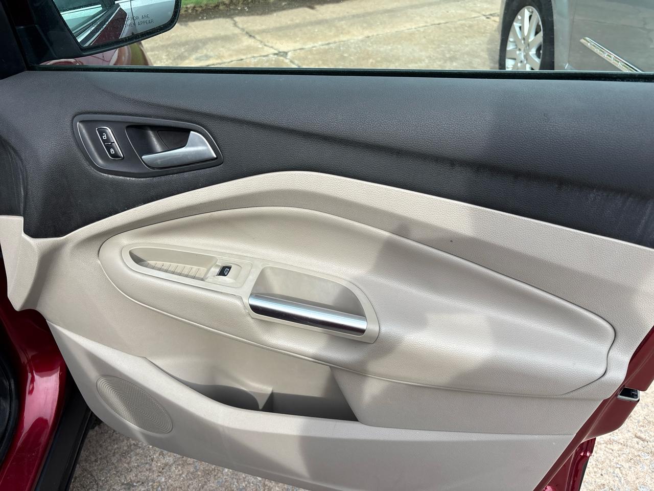 Ford Escape Titanium 4WD 2014
