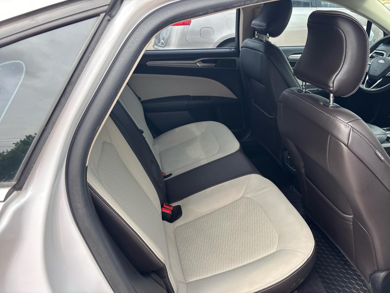 Ford Fusion SE 2019