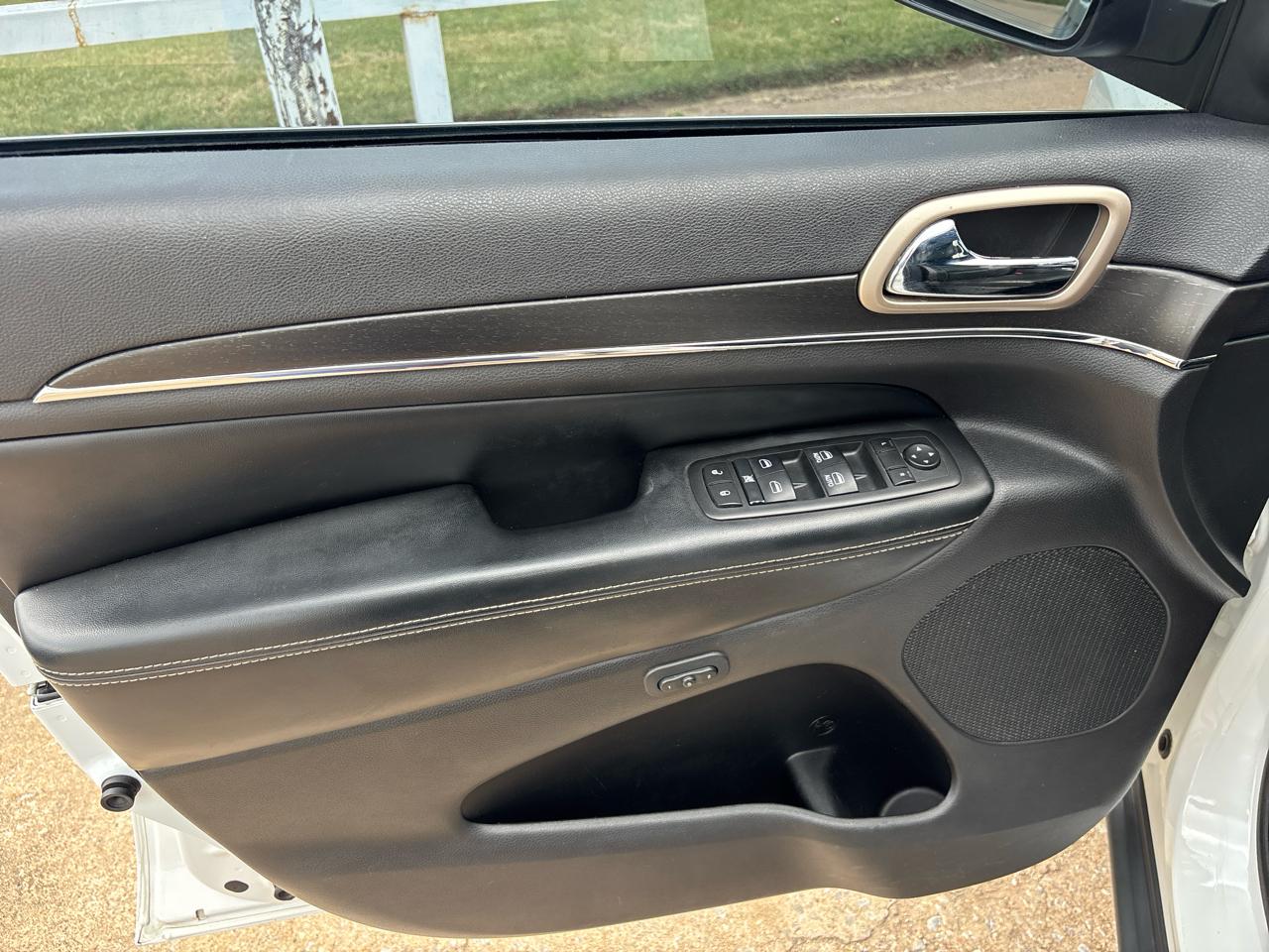 Jeep Grand Cherokee Limited 2WD 2015