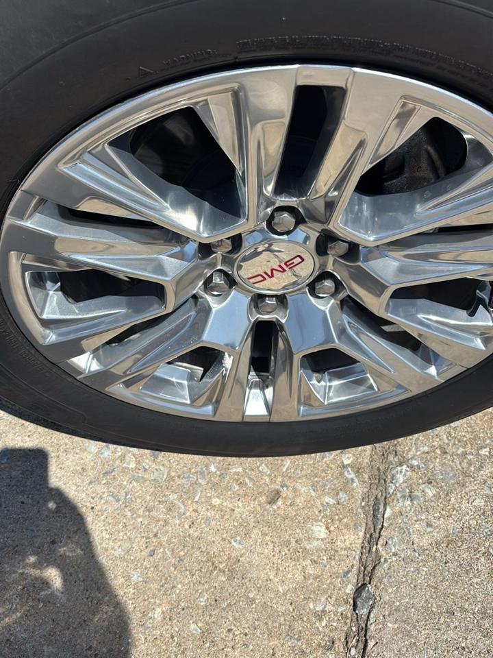 2021 GMC Yukon Denali - Photo 11