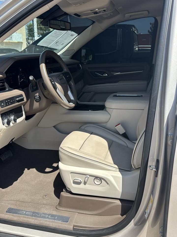 2021 GMC Yukon Denali - Photo 14