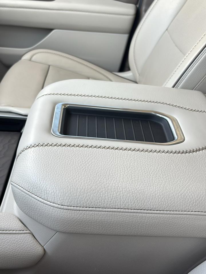 2021 GMC Yukon Denali - Photo 23