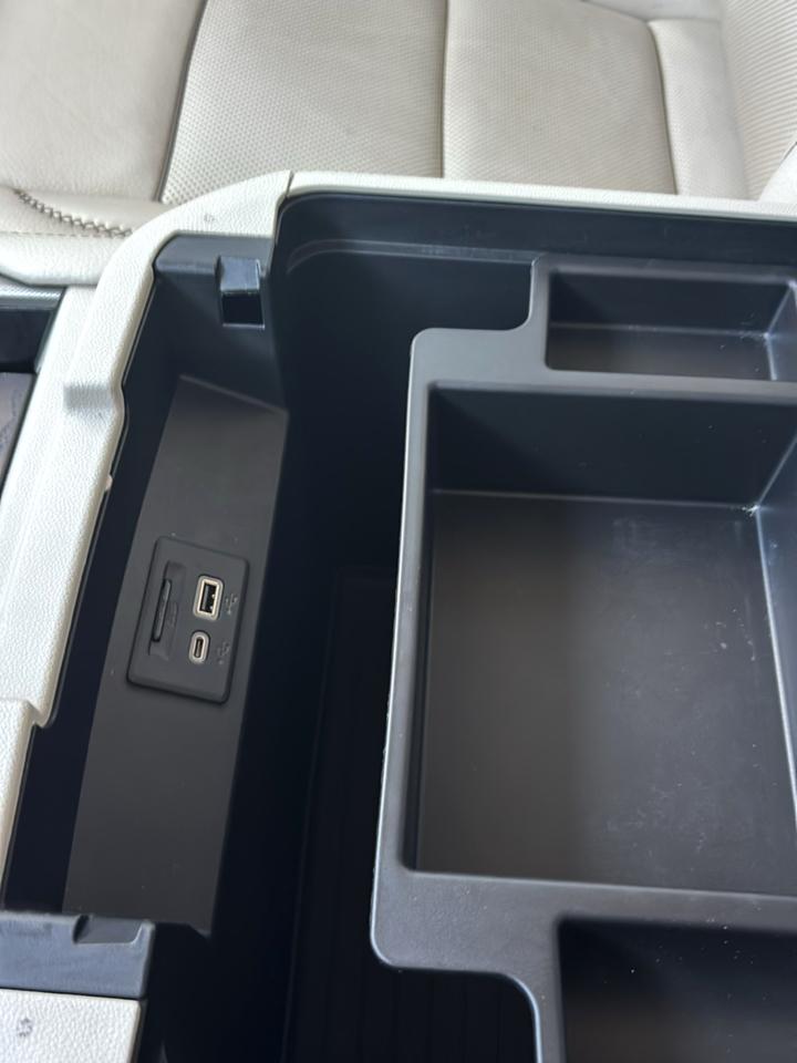 2021 GMC Yukon Denali - Photo 24