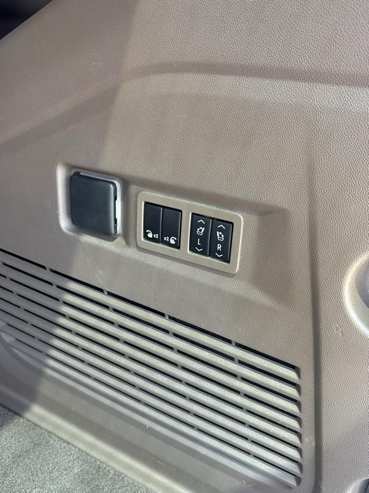 2021 GMC Yukon Denali - Photo 32