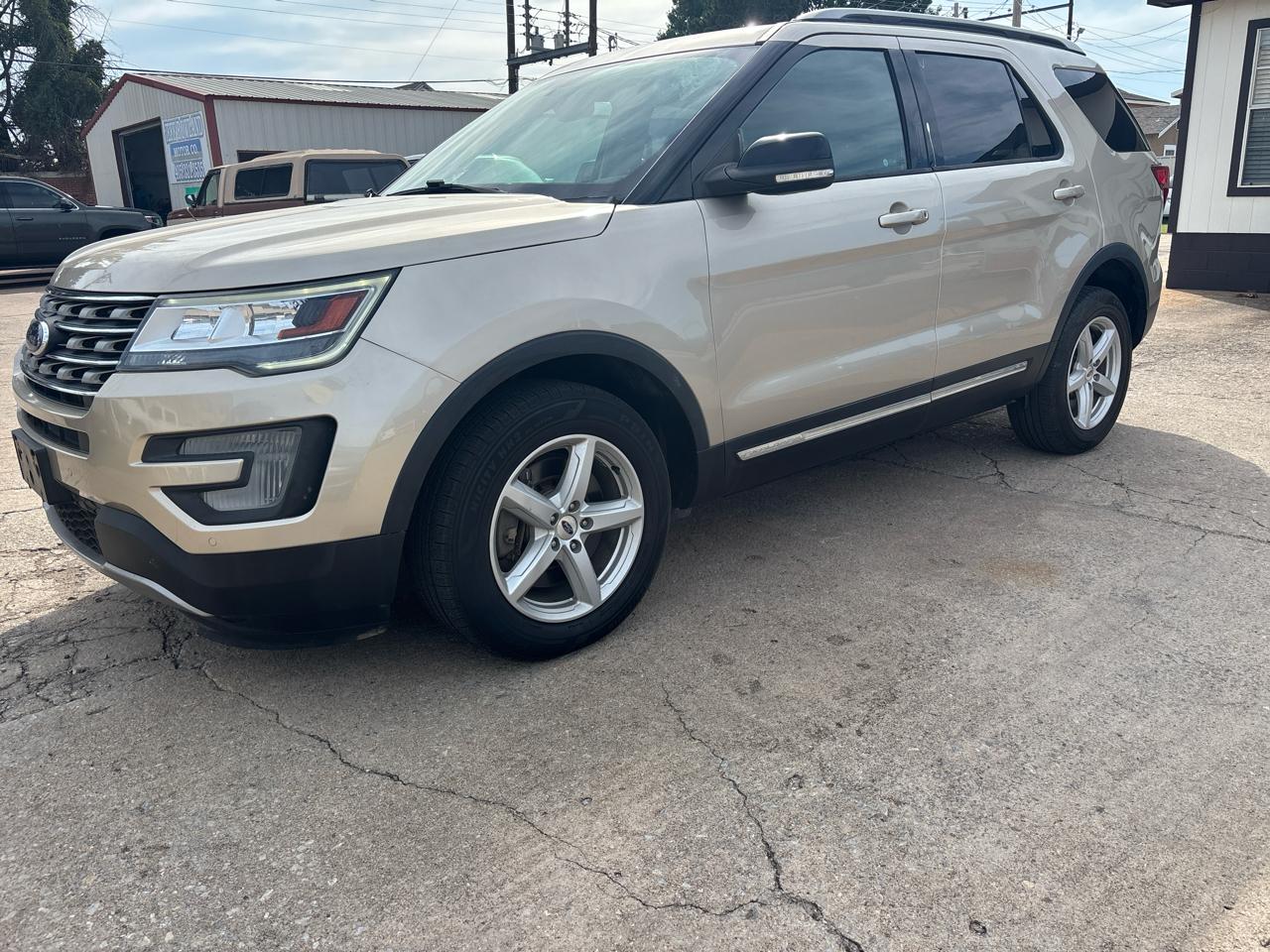 Ford Explorer XLT 4WD 2017