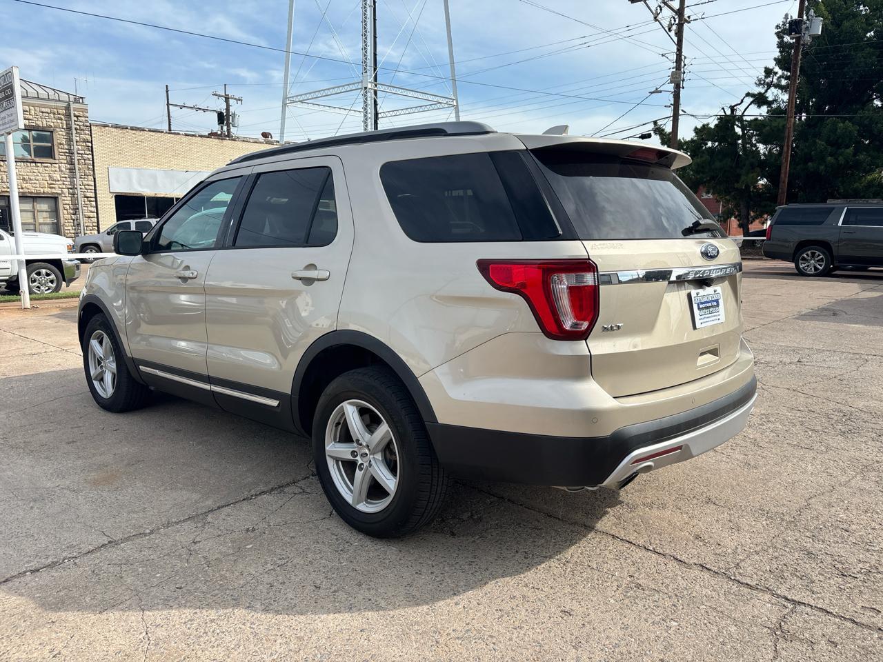 Ford Explorer XLT 4WD 2017