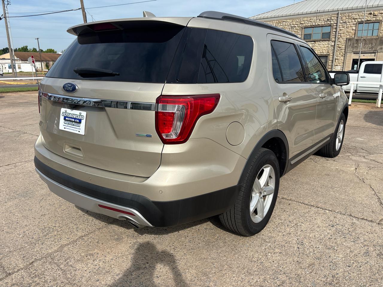 Ford Explorer XLT 4WD 2017