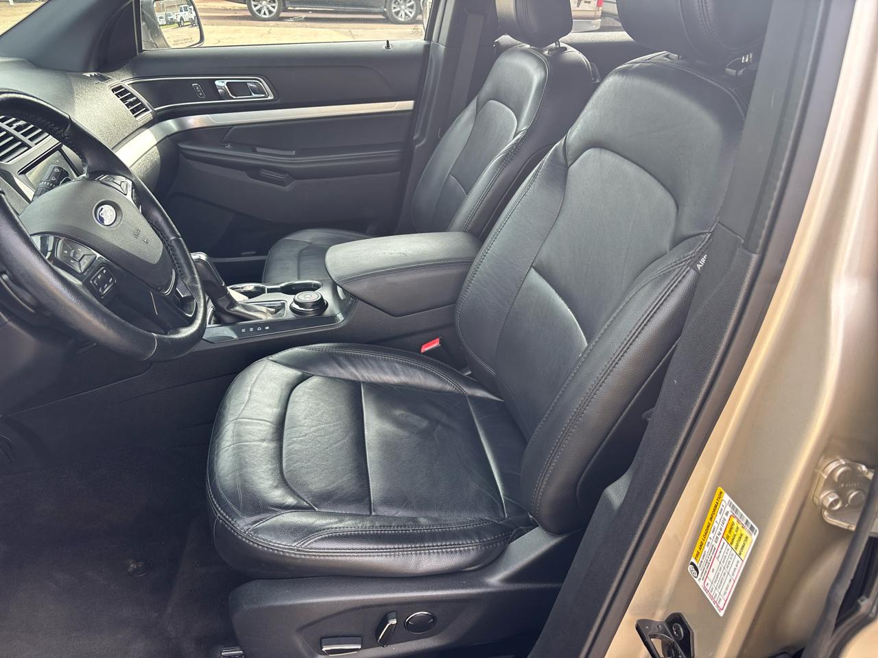 Ford Explorer XLT 4WD 2017
