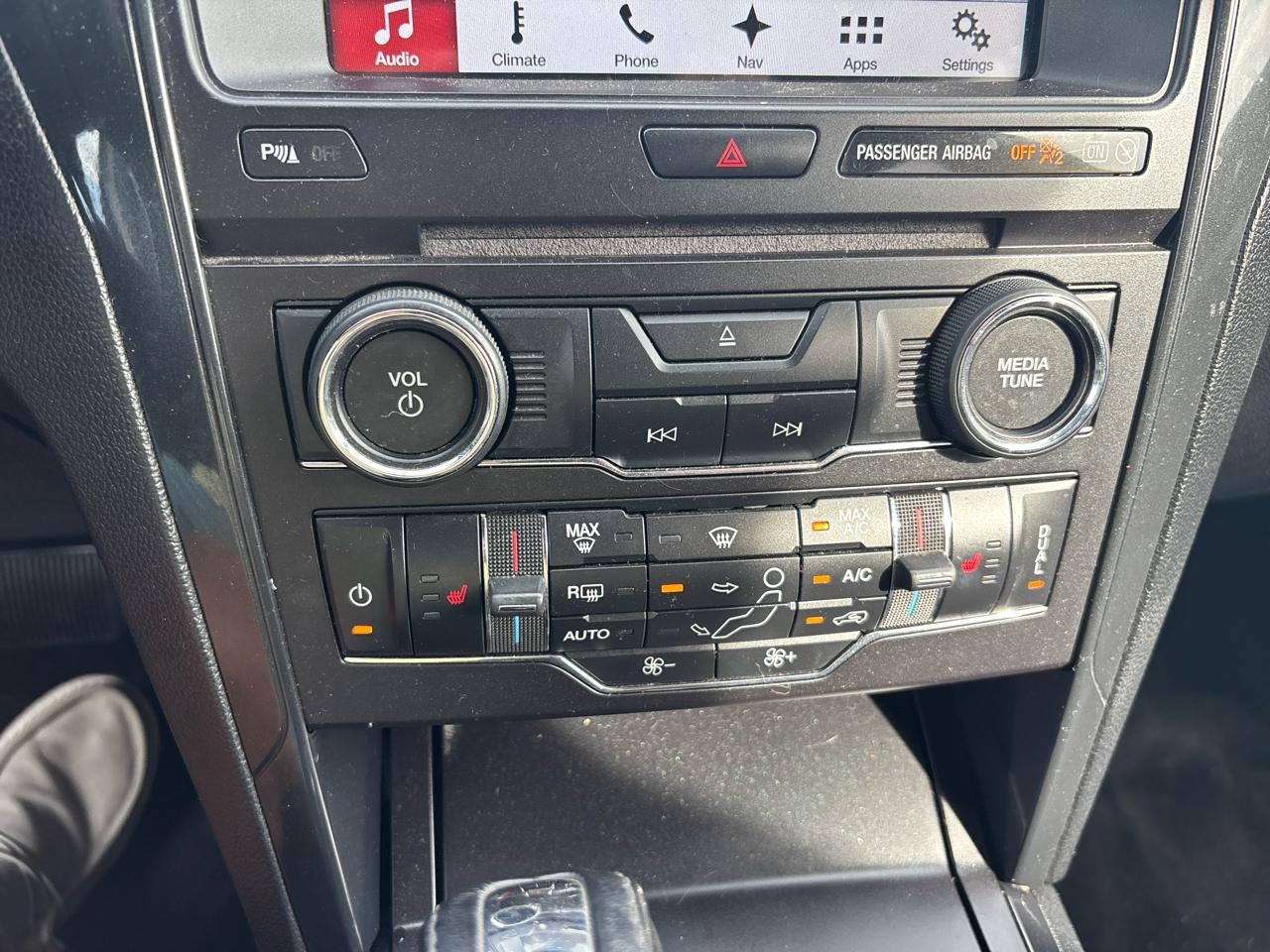 Ford Explorer XLT 4WD 2017