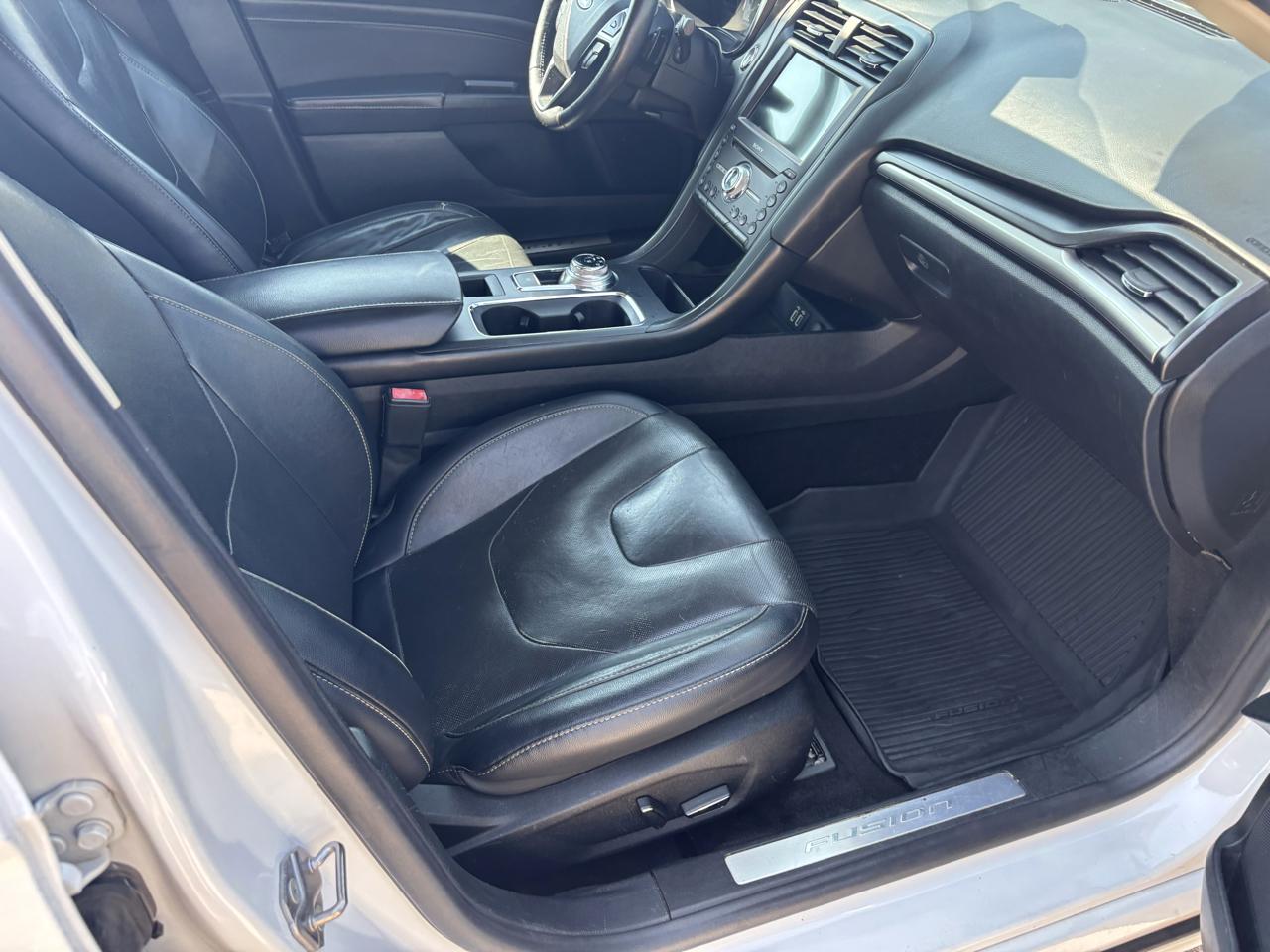 Ford Fusion Titanium AWD 2020