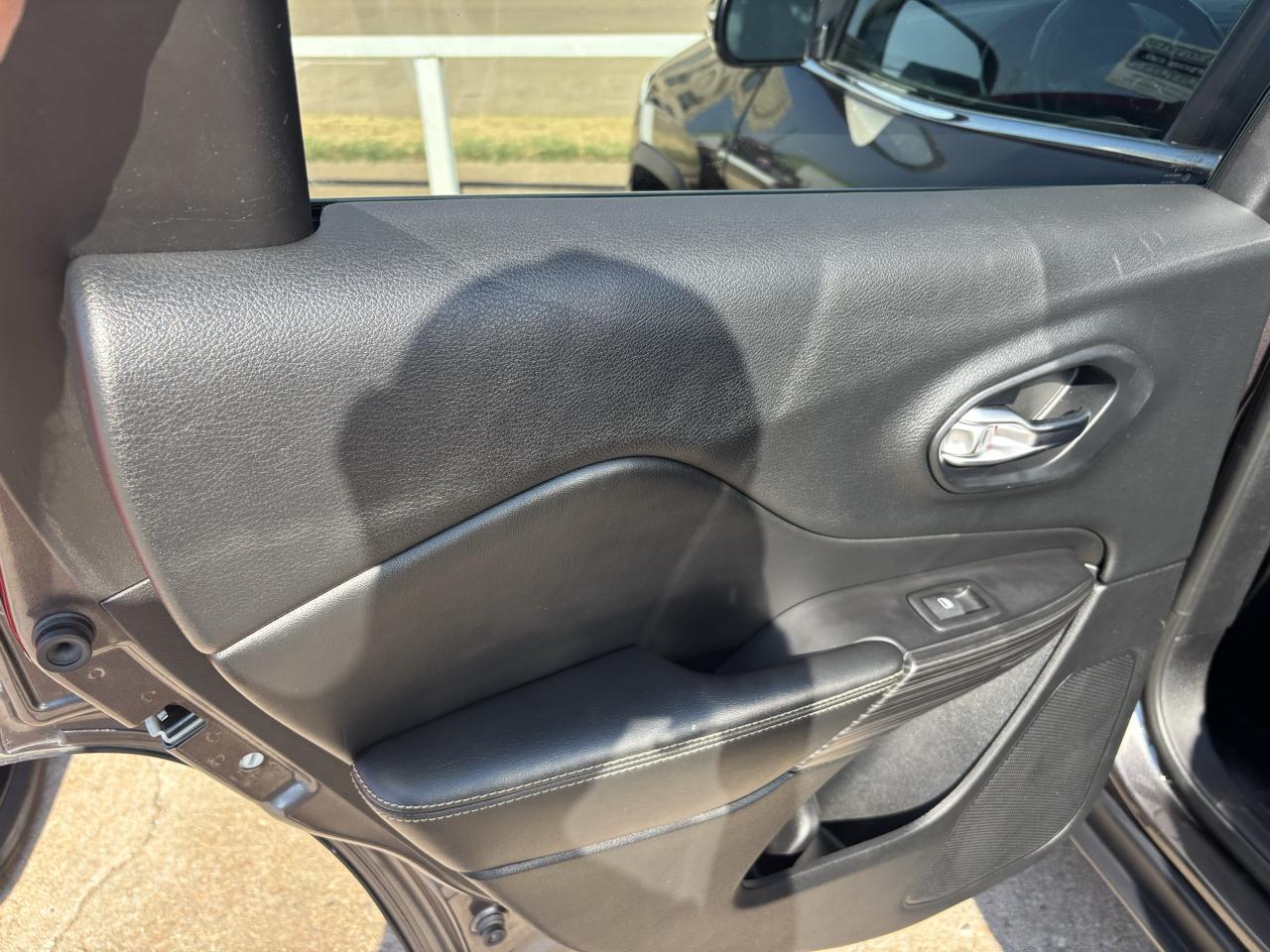 Jeep Cherokee Limited 4WD 2015