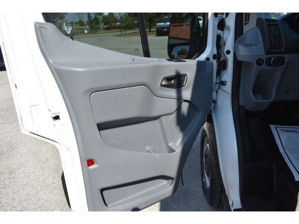 2019 Ford Transit Van photo 9