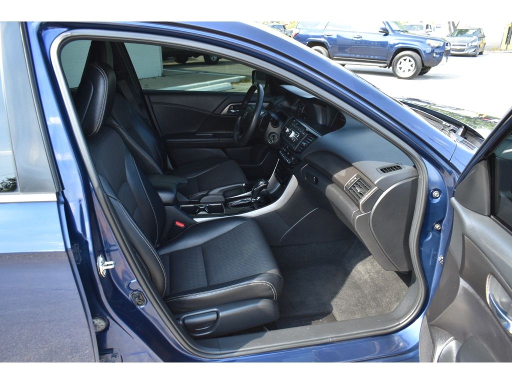 Honda Accord Sport Sedan AT 2016 Honda Accord Sport Sedan AT 2016