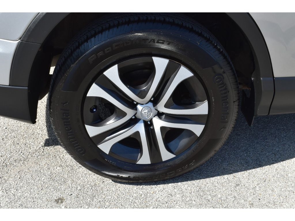 Toyota RAV4 LE AWD 2017 Toyota RAV4 LE AWD 2017