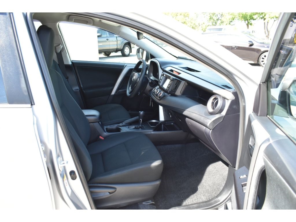 Toyota RAV4 LE AWD 2017 Toyota RAV4 LE AWD 2017