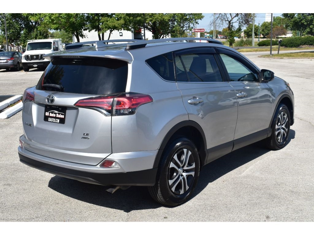 Toyota RAV4 LE AWD 2017 Toyota RAV4 LE AWD 2017