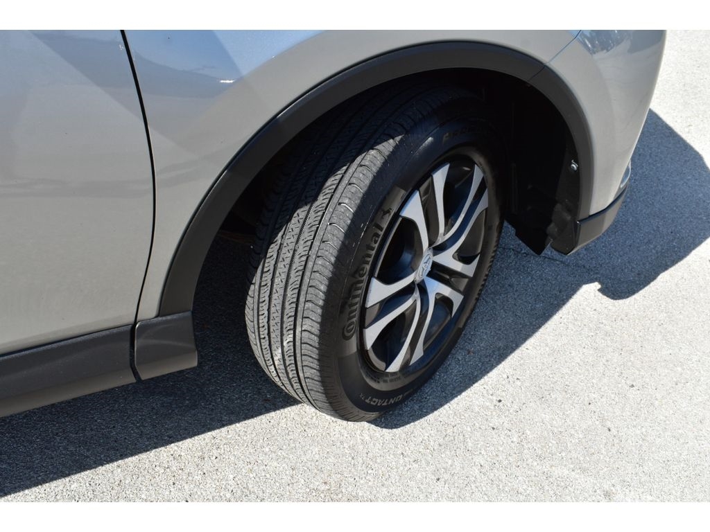 Toyota RAV4 LE AWD 2017 Toyota RAV4 LE AWD 2017