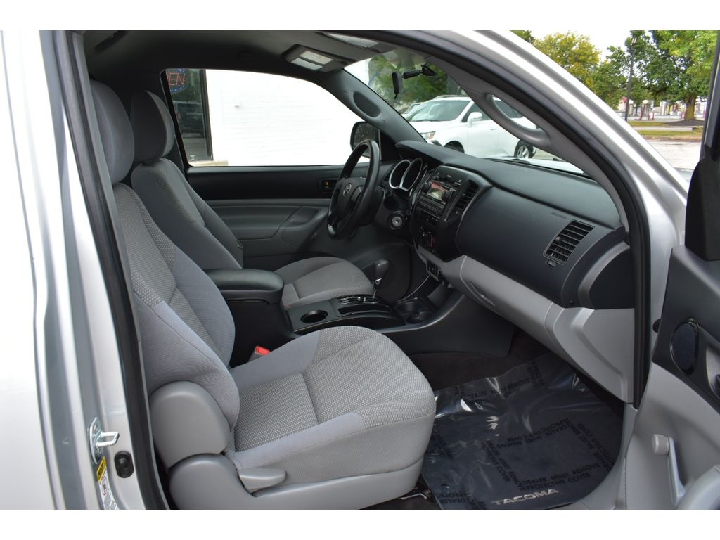 2012 Toyota Tacoma 4x4 photo 3
