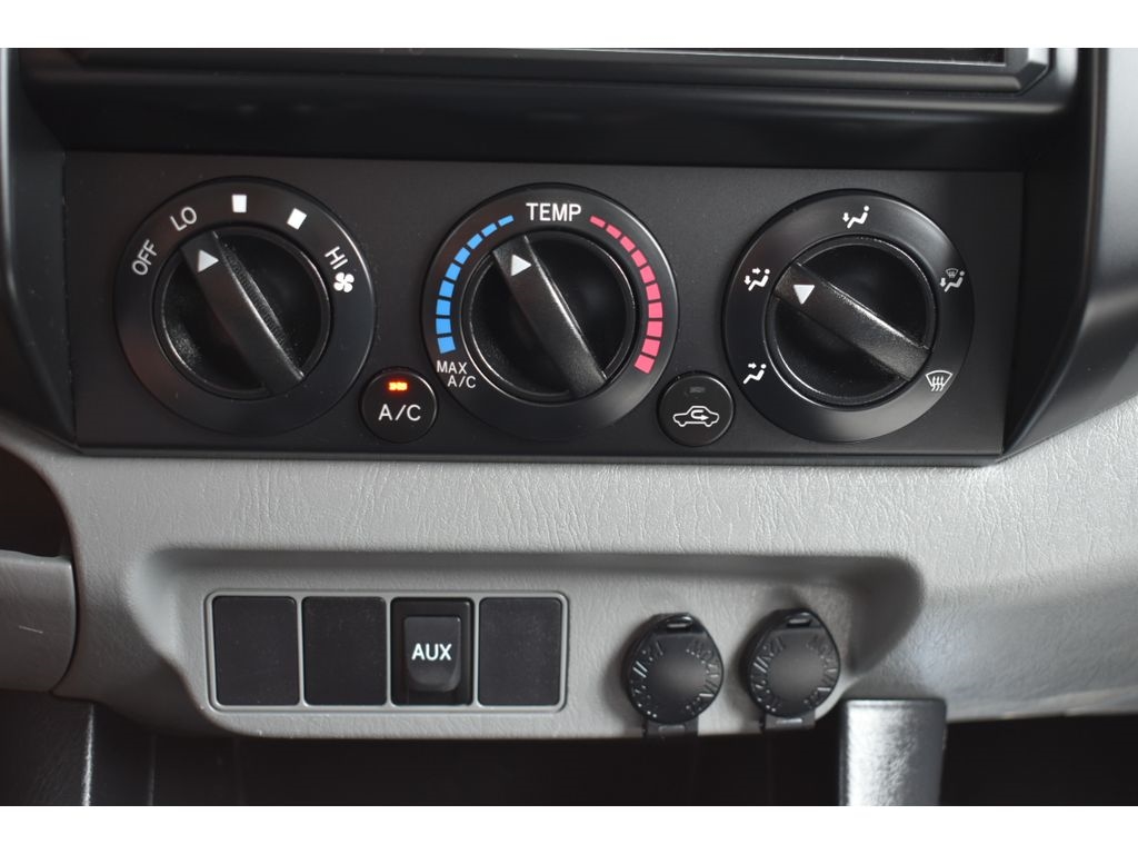 2012 Toyota Tacoma 4x4 photo 12