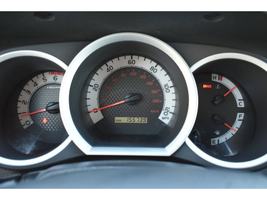 2014 Toyota Tacoma Base 4x4 photo 2