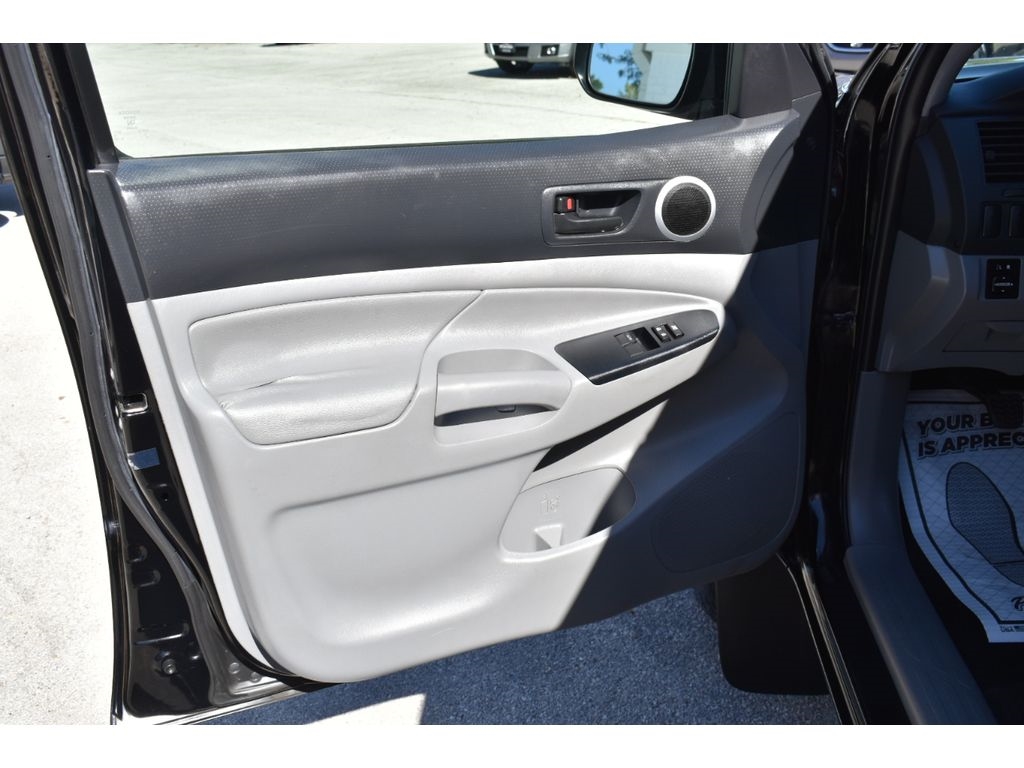 2014 Toyota Tacoma Base 4x4 photo 14