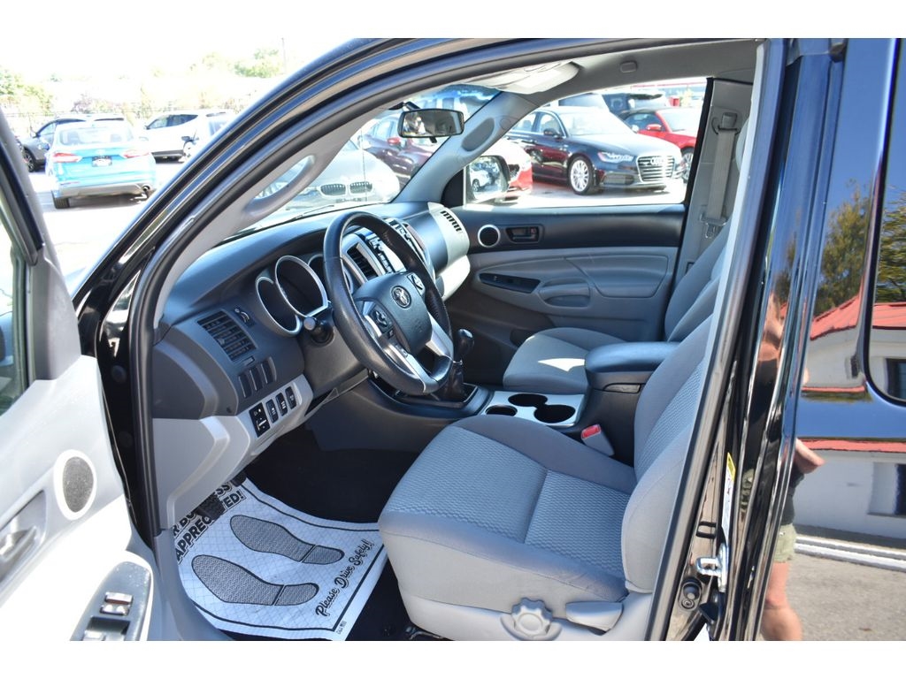 2014 Toyota Tacoma Base 4x4 photo 15
