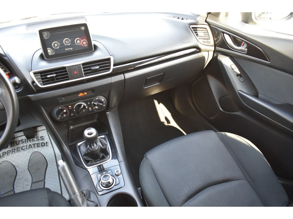 2015 Mazda Mazda3 i Sport photo 13