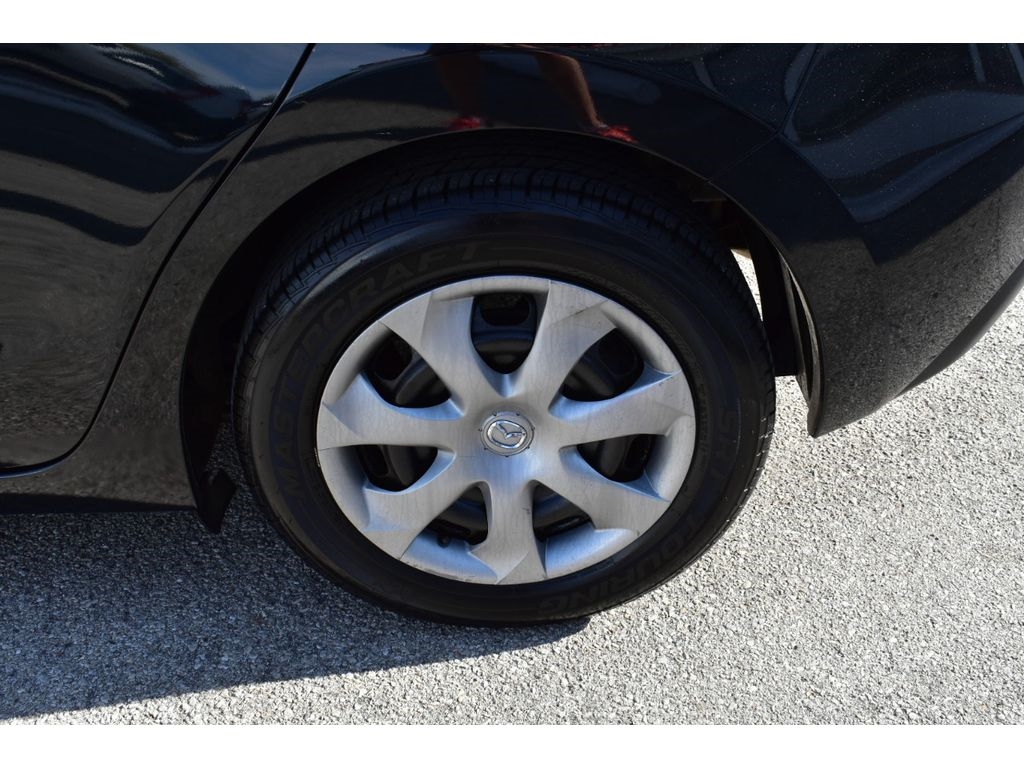 2015 Mazda Mazda3 i Sport photo 14