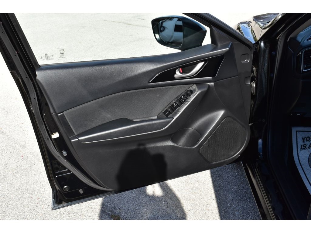 2015 Mazda Mazda3 i Sport photo 20