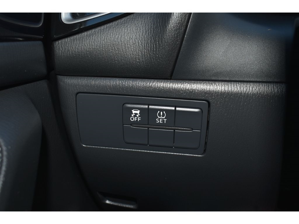2015 Mazda Mazda3 i Sport photo 29