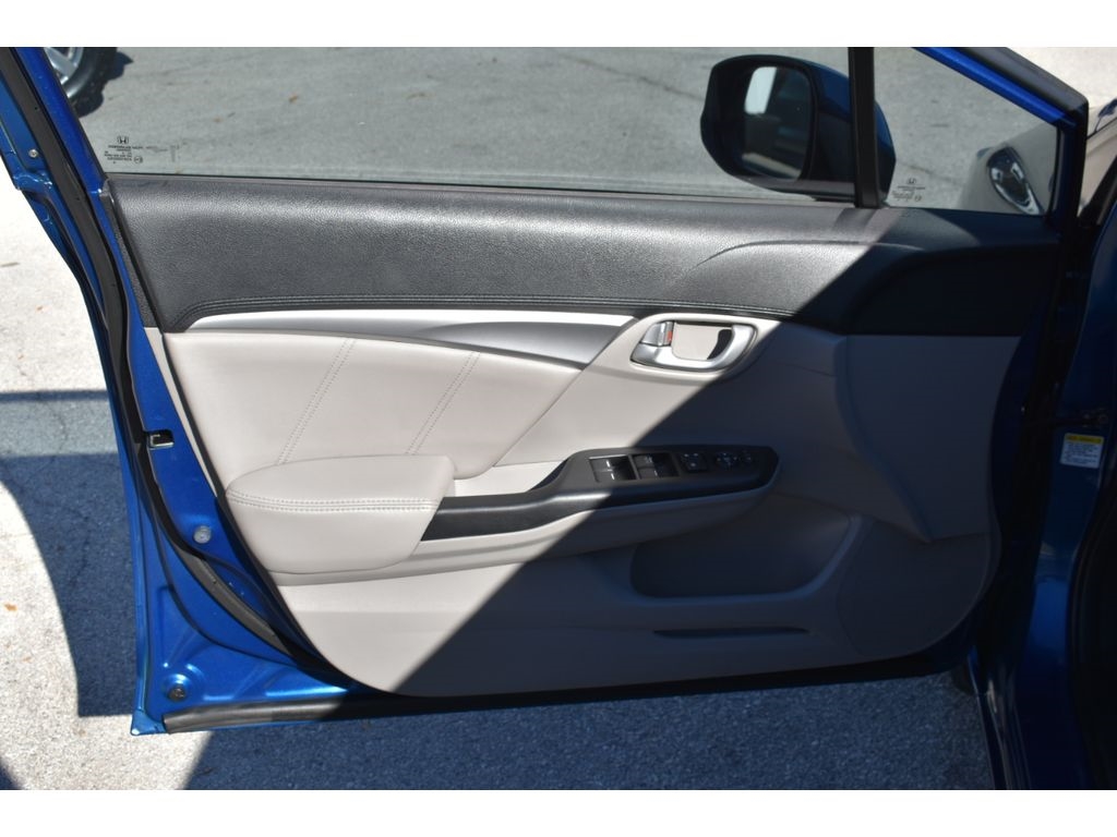 Honda Civic EX-L Sedan 5-Speed AT 2013