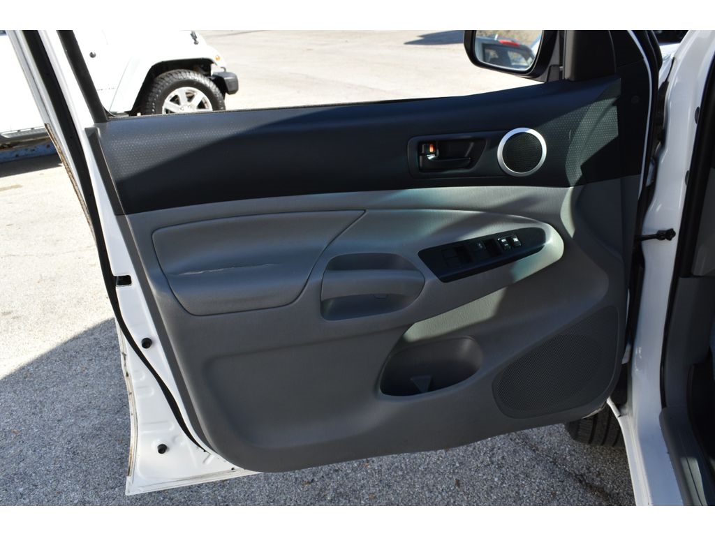 Toyota Tacoma Double Cab Long Bed V6 Auto 4WD 2012