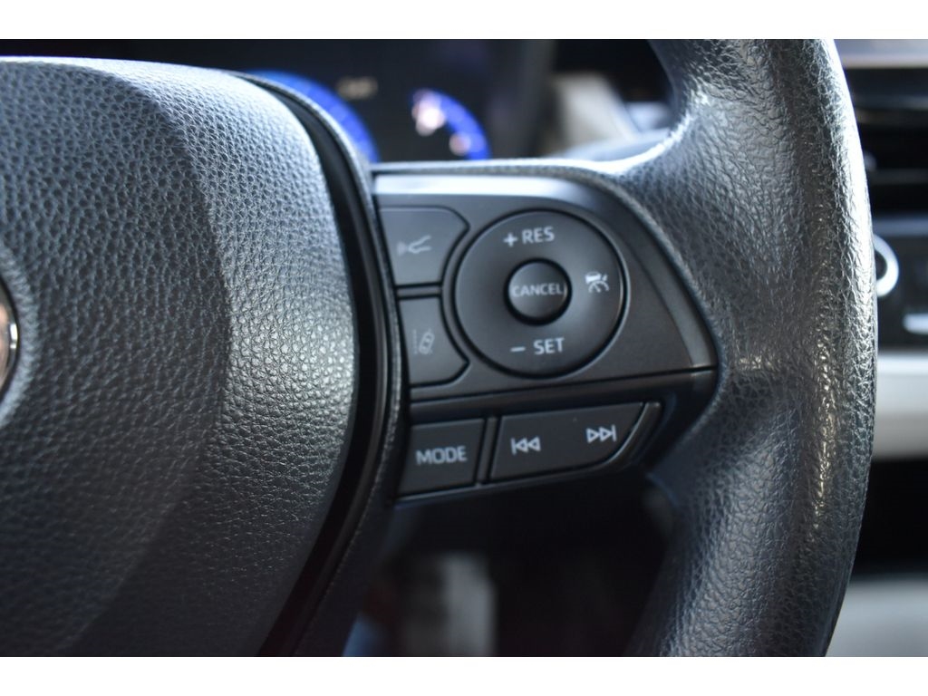 Toyota Corolla LE Hybrid 2022