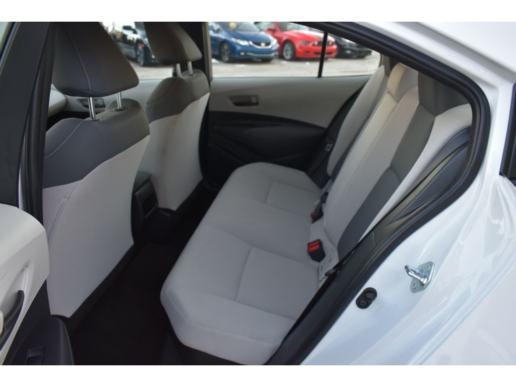 Toyota Corolla LE Hybrid 2022