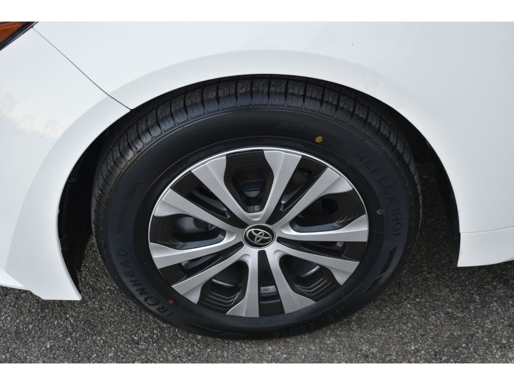 Toyota Corolla LE Hybrid 2022