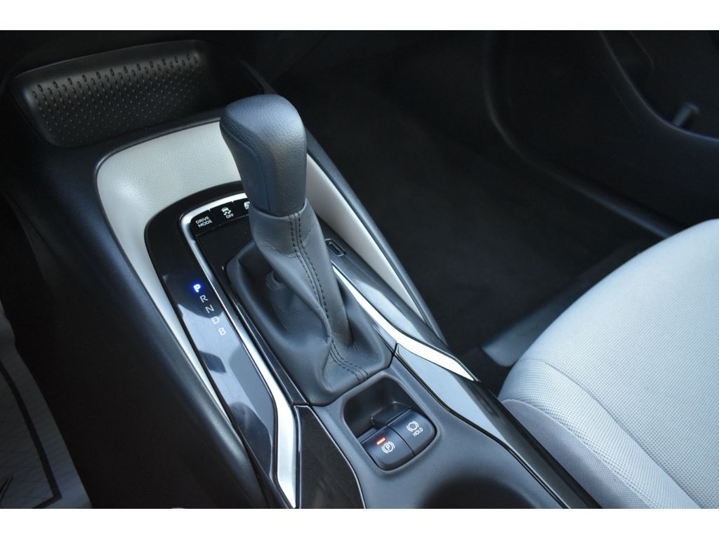 Toyota Corolla LE Hybrid 2022