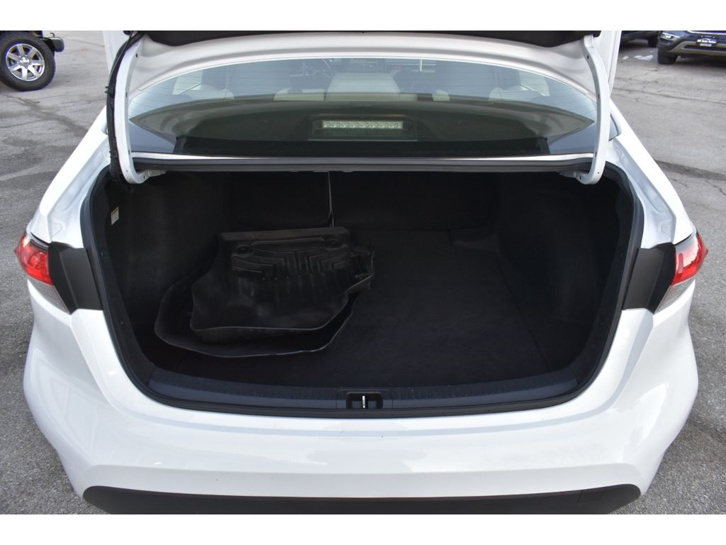 Toyota Corolla LE Hybrid 2022