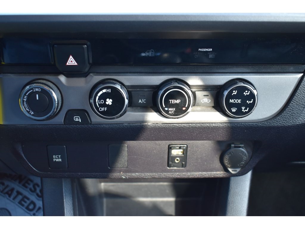 Toyota Tacoma SR5 Access Cab V6 6AT 4WD 2016