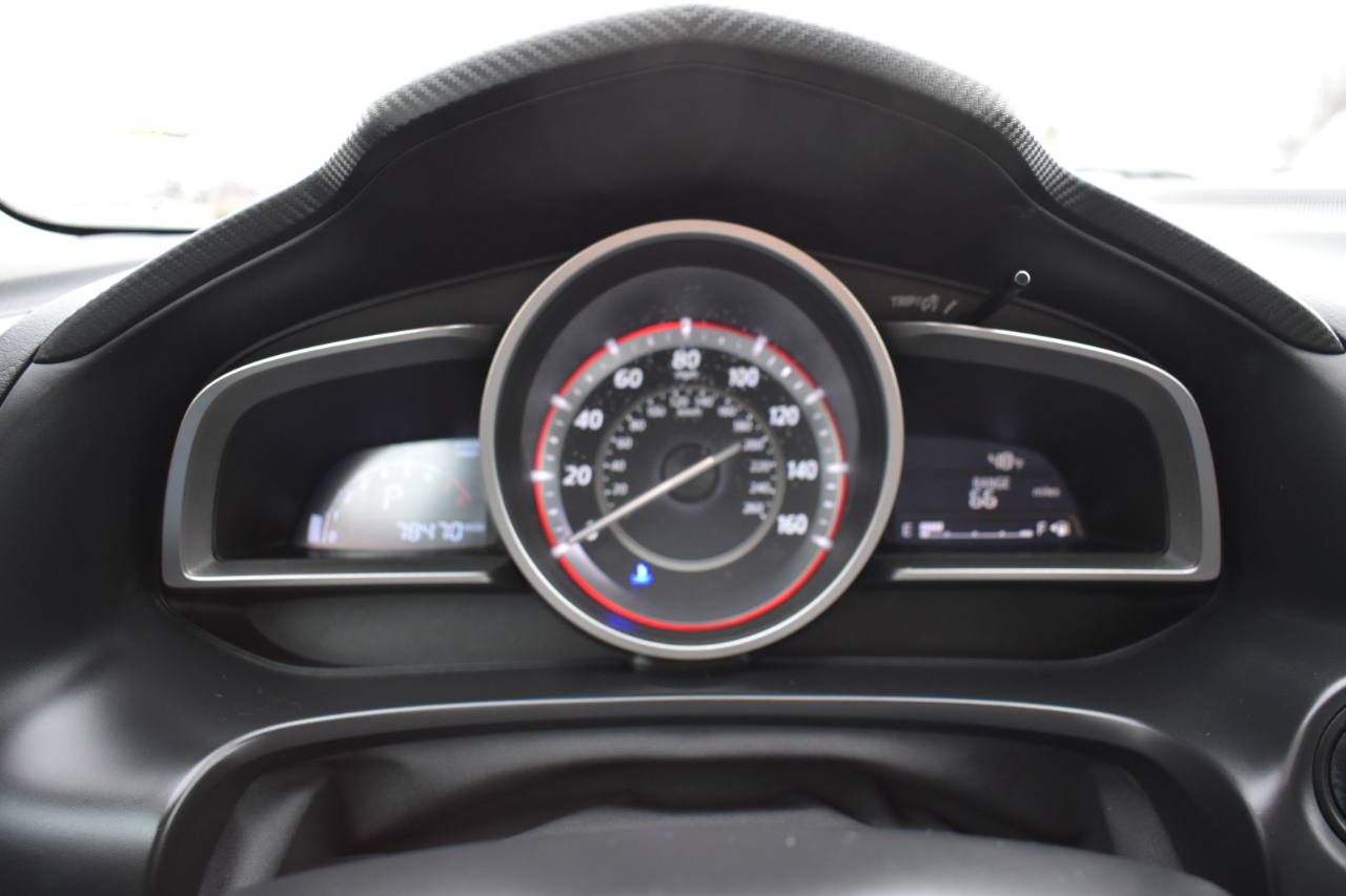 Mazda MAZDA3 i Touring AT 4-Door 2015