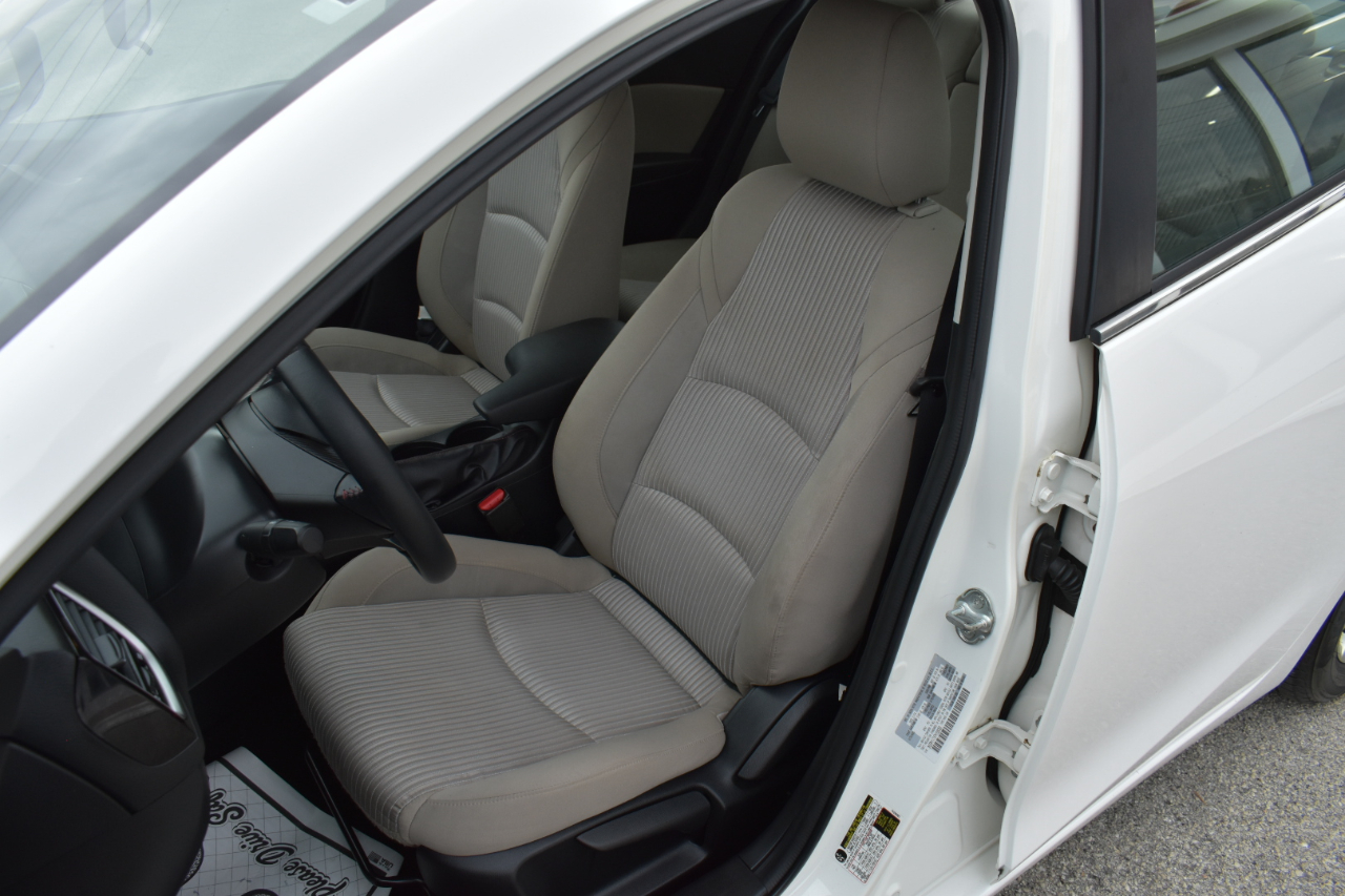 Mazda MAZDA3 i Touring AT 4-Door 2015