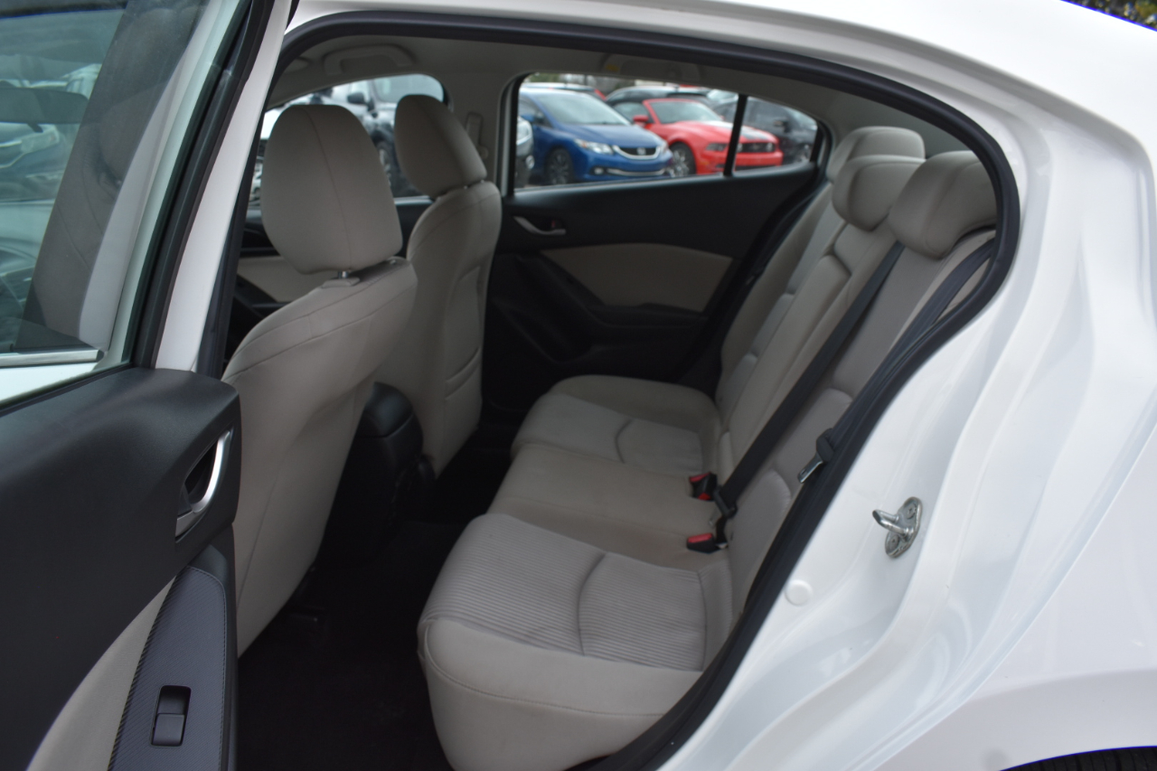 Mazda MAZDA3 i Touring AT 4-Door 2015