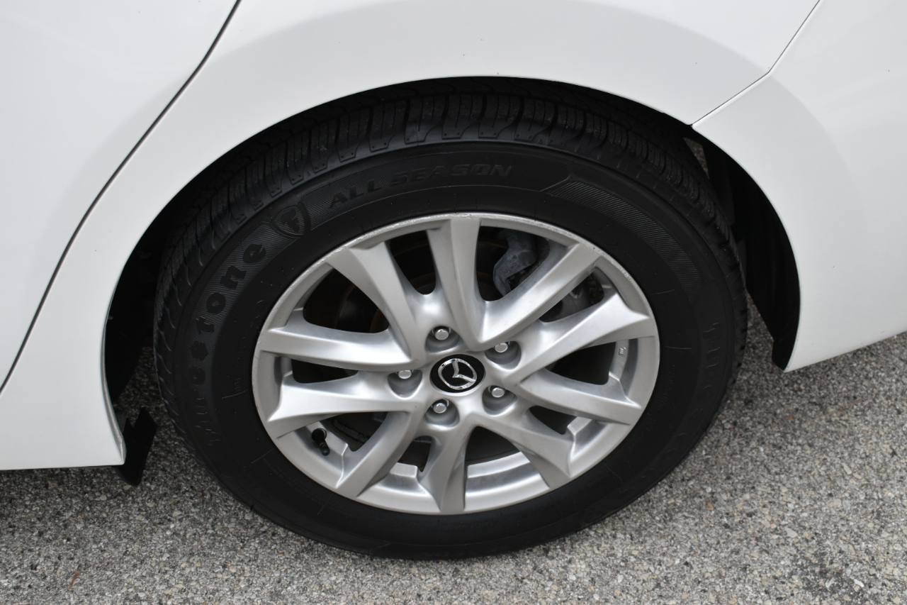 Mazda MAZDA3 i Touring AT 4-Door 2015