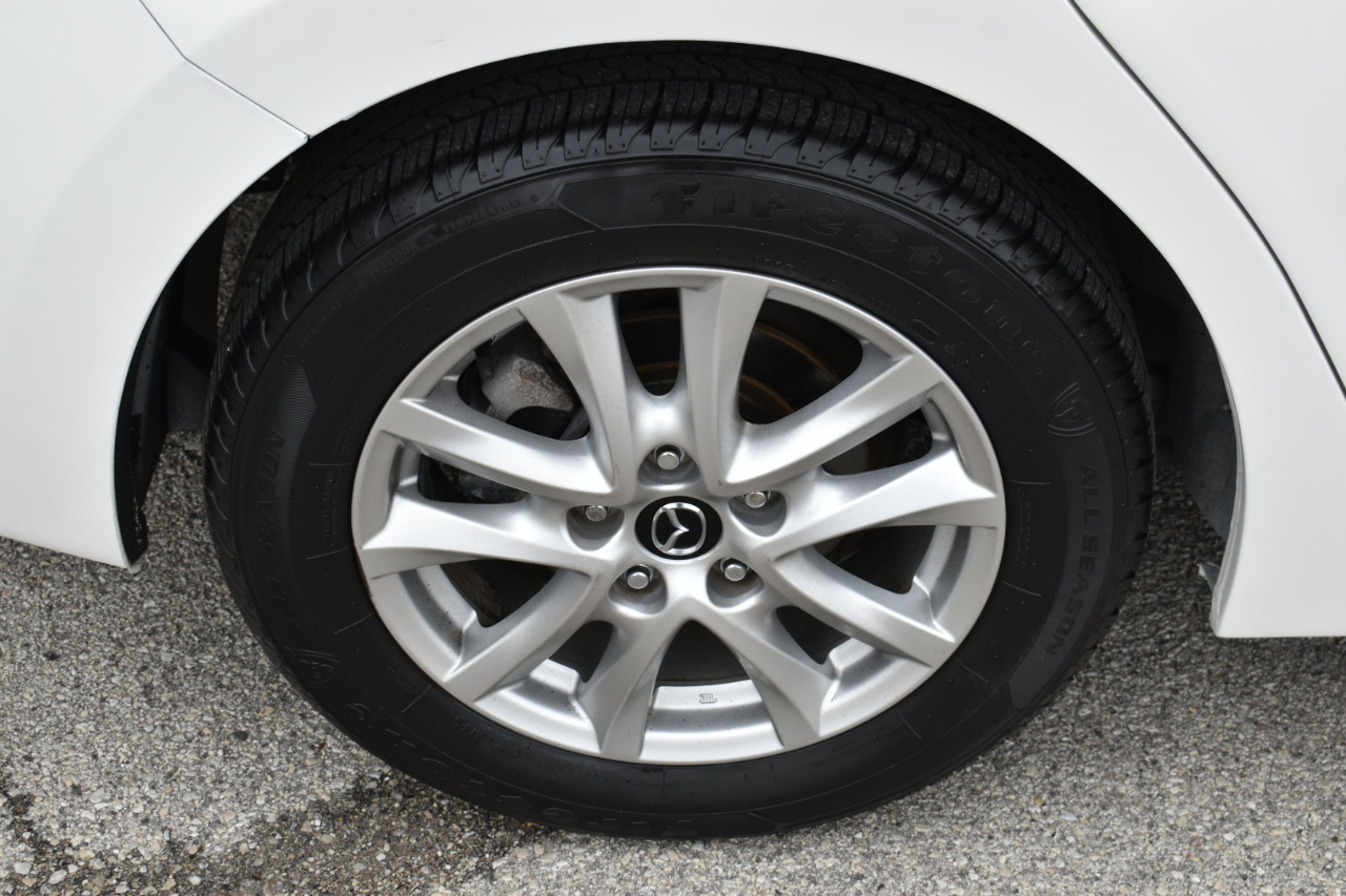 Mazda MAZDA3 i Touring AT 4-Door 2015