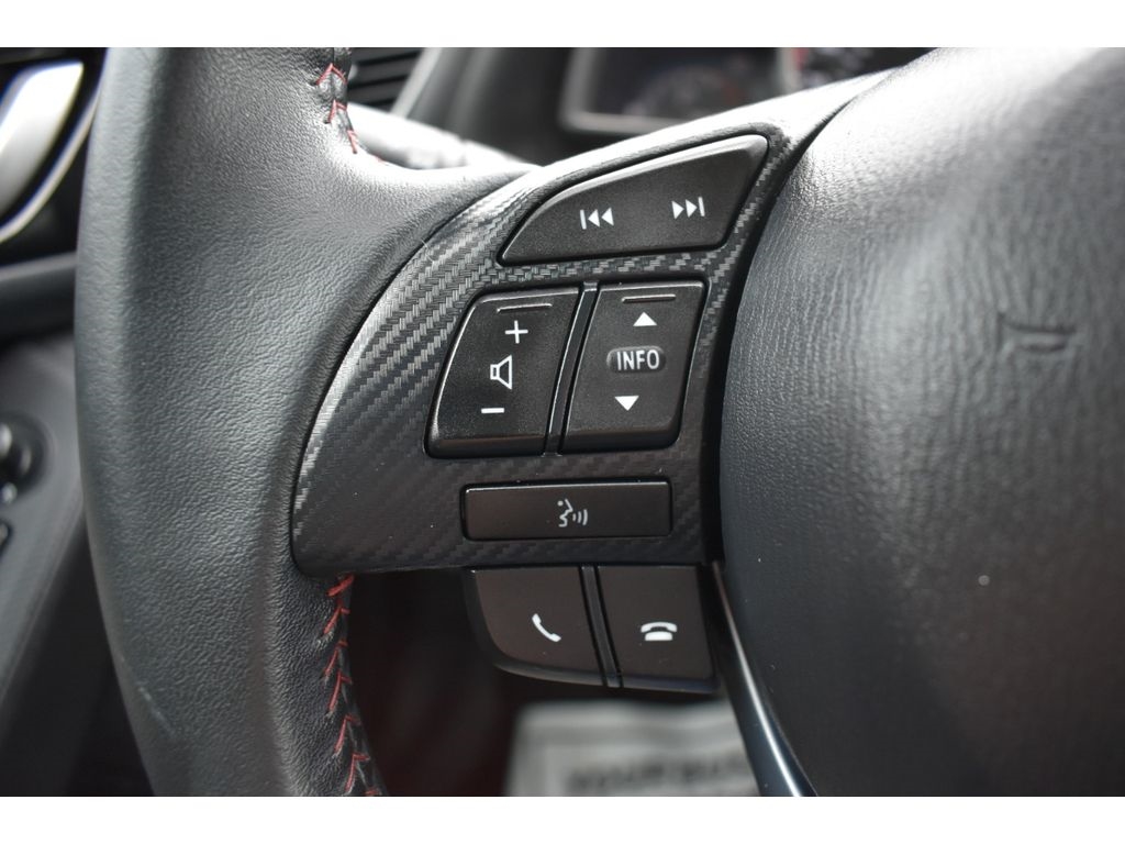 Mazda MAZDA3 i Touring AT 4-Door 2015