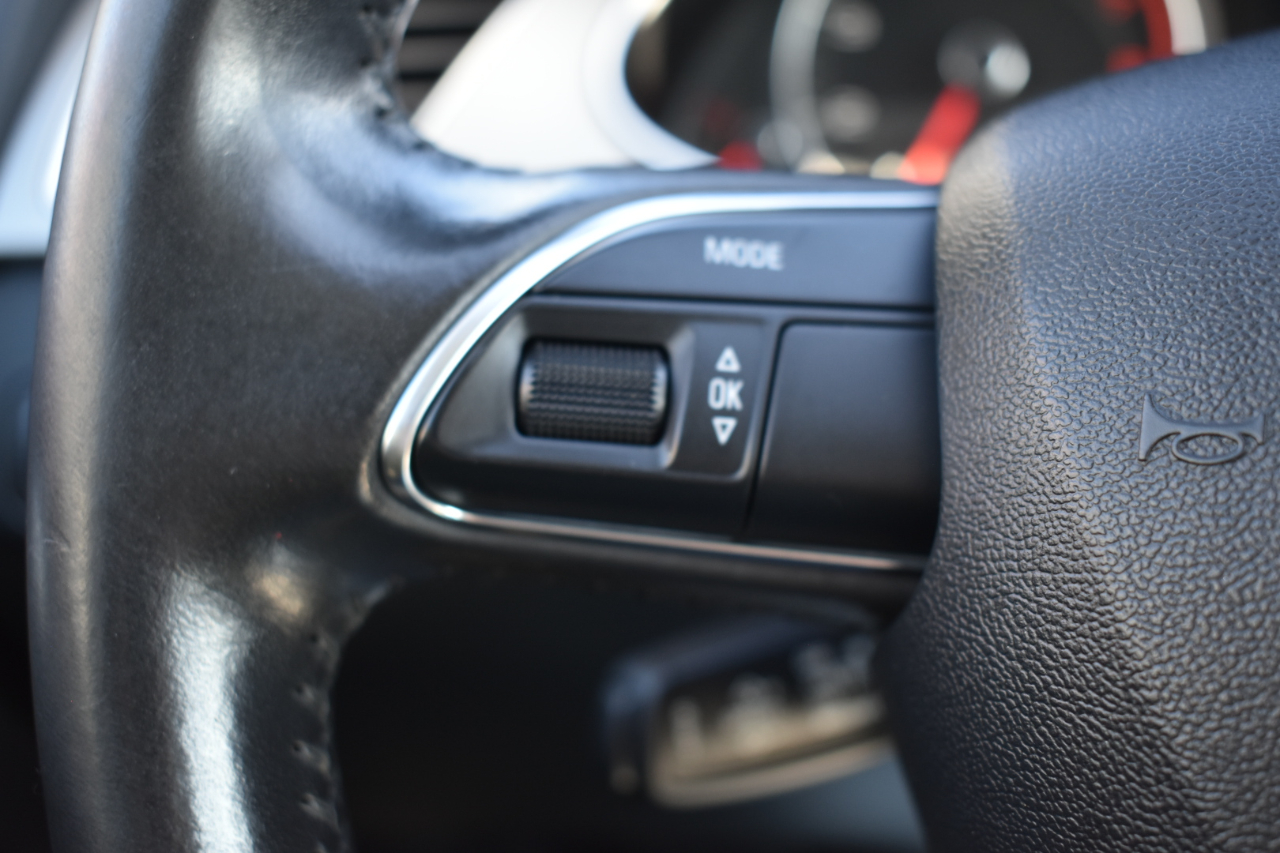 Audi A4 2.0T Premium Plus quattro Sedan AWD 8A 2013