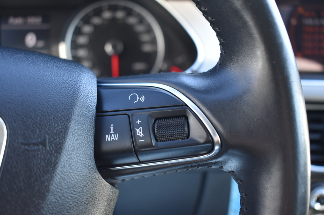 Audi A4 2.0T Premium Plus quattro Sedan AWD 8A 2013