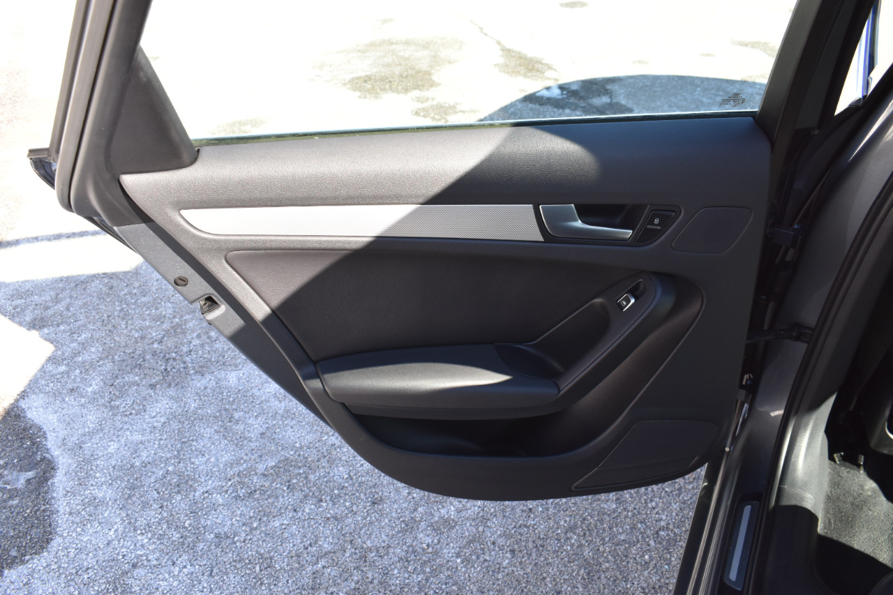 Audi A4 2.0T Premium Plus quattro Sedan AWD 8A 2013