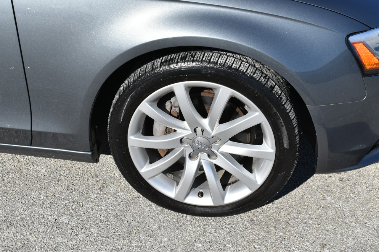 Audi A4 2.0T Premium Plus quattro Sedan AWD 8A 2013