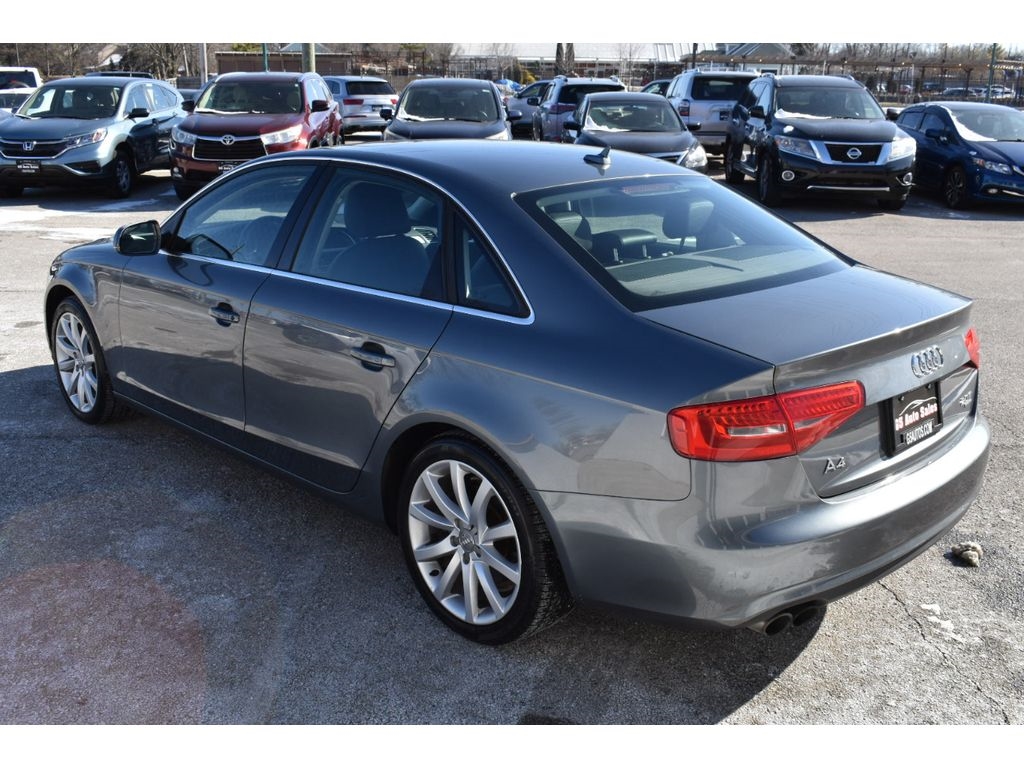 Audi A4 2.0T Premium Plus quattro Sedan AWD 8A 2013