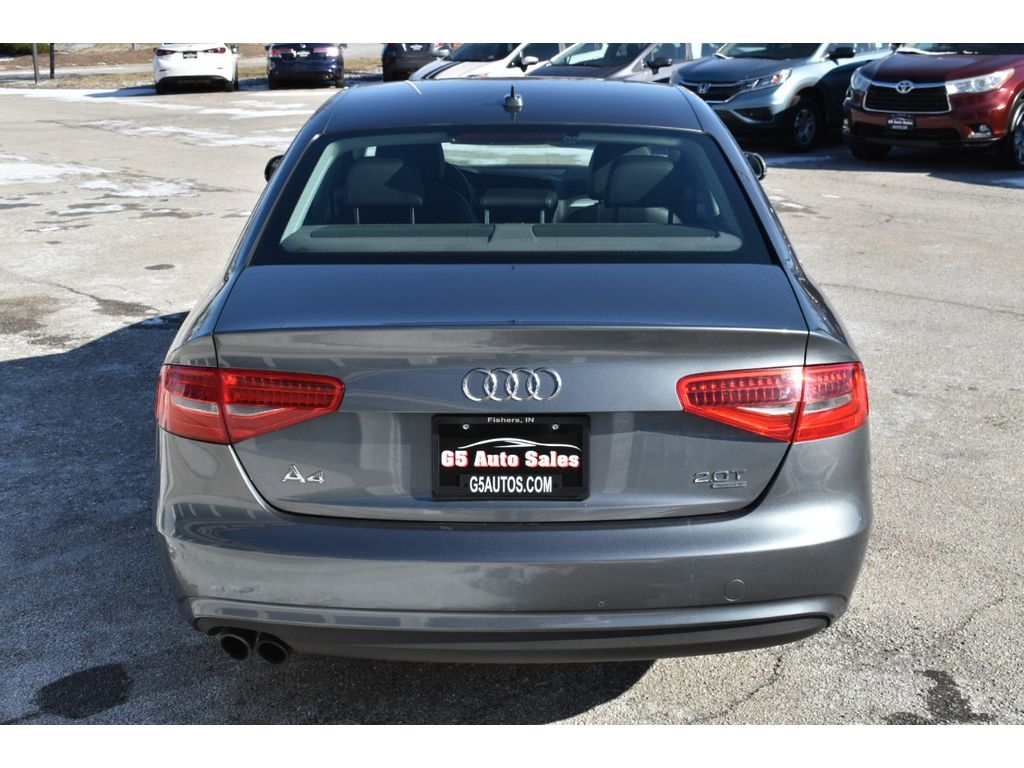 Audi A4 2.0T Premium Plus quattro Sedan AWD 8A 2013